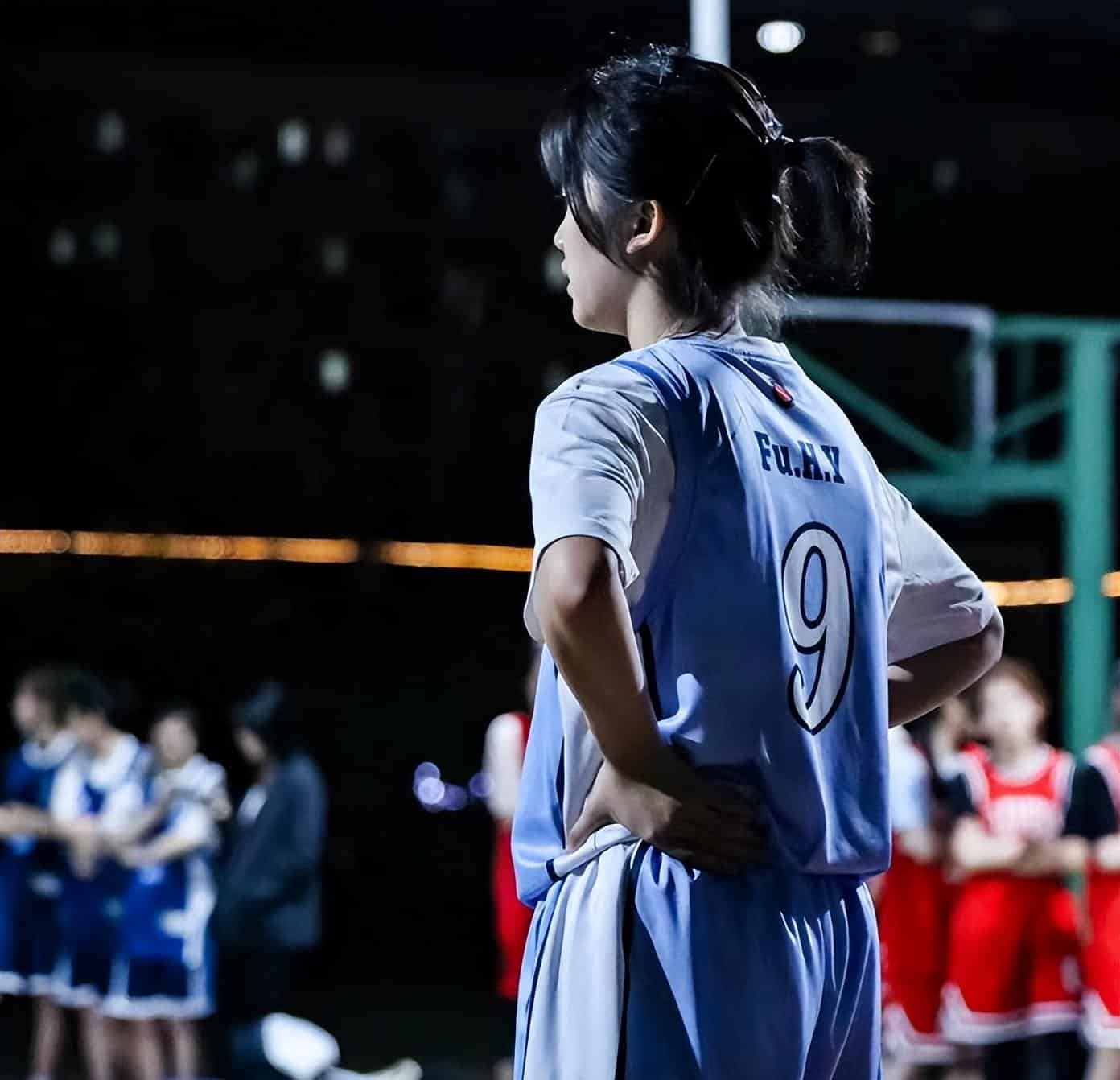 浙江传媒大学篮球女孩走红,动作一气呵成,又美又飒惊艳全场